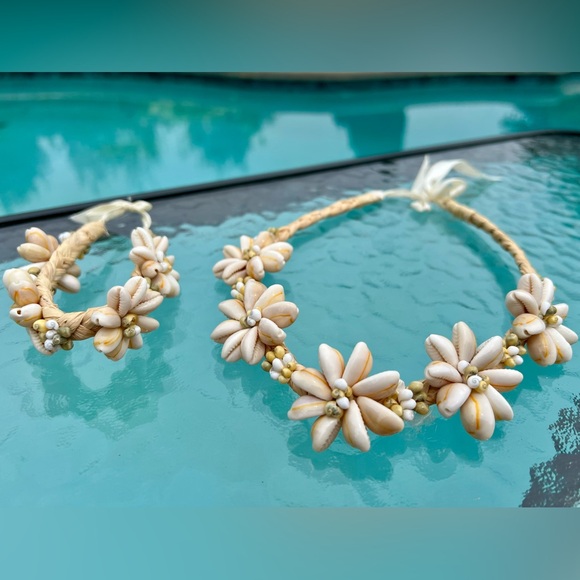 Hawaiian Shell Flower Choker Necklace and Bracelet Aloha Tropical Vacay Cruise - Picture 2 of 6